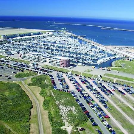 Leonardo Seaport ホテル 4*