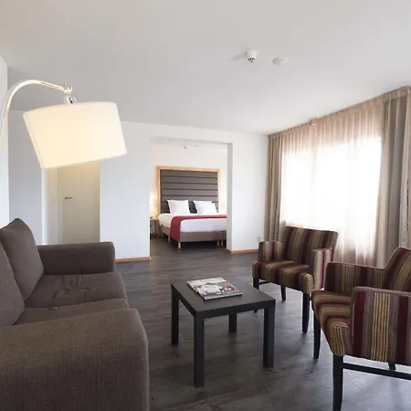 Leonardo Seaport エイマイデン