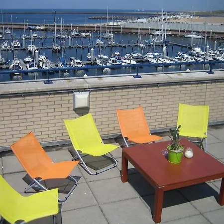 Hotel Leonardo Seaport 4*