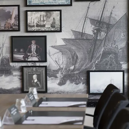 ホテル Leonardo Seaport 4*