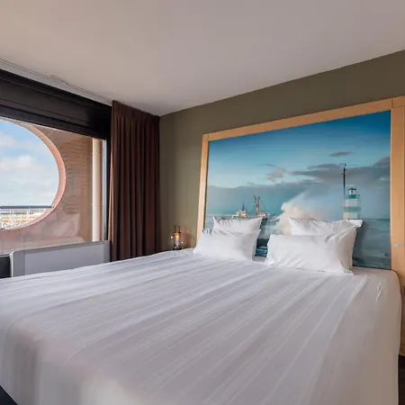 ホテル Leonardo Seaport 4*