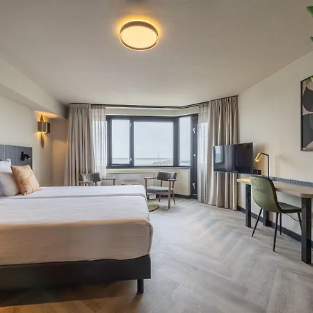 Leonardo Seaport Hotel