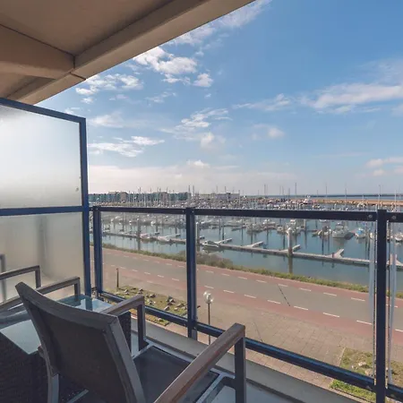 Leonardo Seaport Hotel