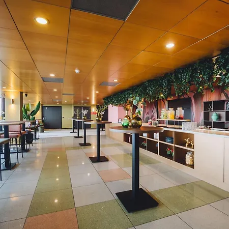 Leonardo Seaport ホテル 4*