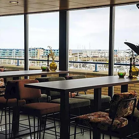 Hotel Leonardo Seaport 4*