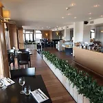 Отель Leonardo Seaport 4*