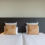 Leonardo Seaport 4*