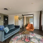 Leonardo Seaport Отель 4*