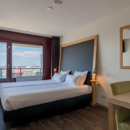 Hotel Leonardo Seaport 4*