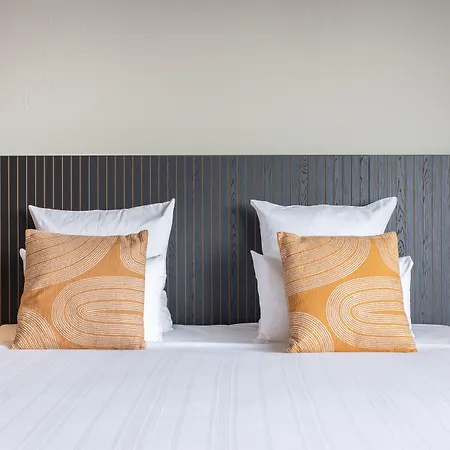 Hotel Leonardo Seaport 4*