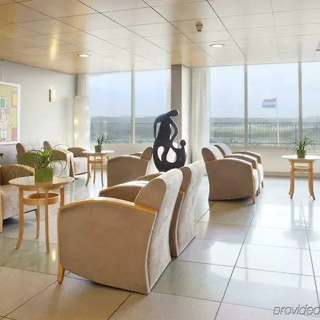 Leonardo Seaport Hotel 4*